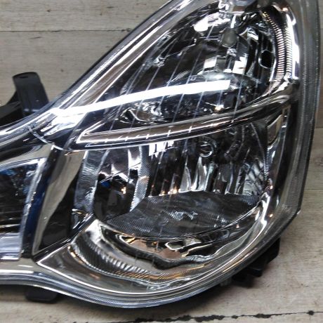 fara-peredniaia-levaia-nissan-almera-g15-art-95225-big-3