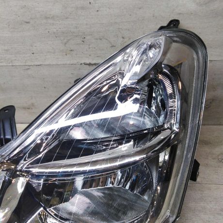 fara-peredniaia-levaia-nissan-almera-g15-art-95225-big-6