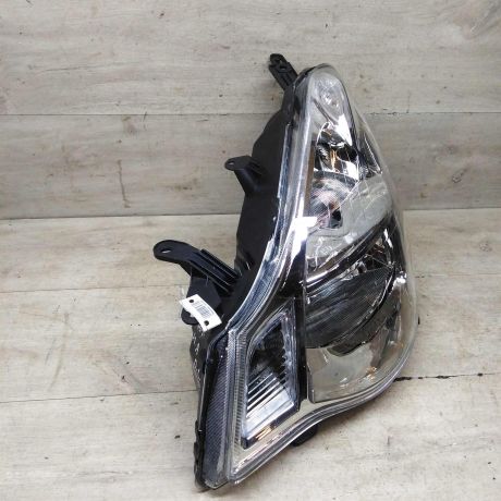 fara-peredniaia-levaia-nissan-almera-g15-art-95225-big-9