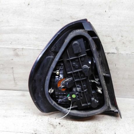 fonar-zadnii-pravyi-renault-symbol-i-art-95939-big-8