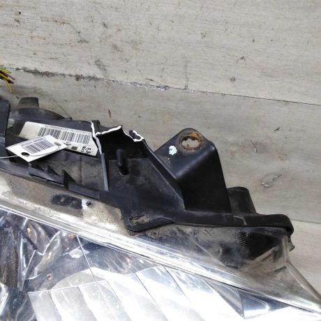 fara-peredniaia-pravaia-peugeot-307-rest-art-95983-big-8