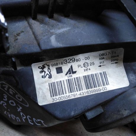 fara-peredniaia-pravaia-peugeot-307-rest-art-95983-big-9