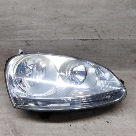 fara-peredniaia-pravaia-volkswagen-jetta-5-volkswagen-golf-5-art-95998-big-0