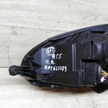 fara-peredniaia-pravaia-volkswagen-jetta-5-volkswagen-golf-5-art-95998-big-5