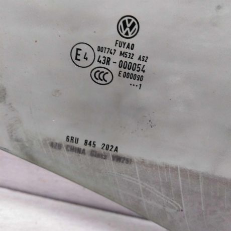 steklo-dveri-perednee-pravoe-volkswagen-polo-5-art-96308-big-1