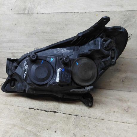 fara-peredniaia-pravaia-opel-astra-h-art-96323-big-3