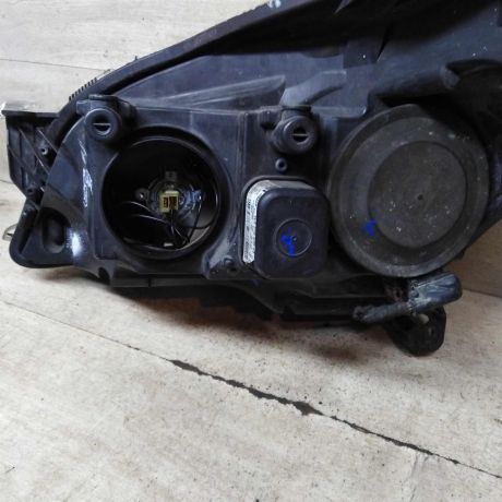 fara-peredniaia-pravaia-opel-astra-h-art-96324-big-2