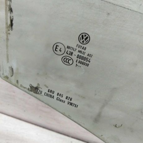 steklo-dveri-zadnee-pravoe-volkswagen-polo-5-art-96450-big-3