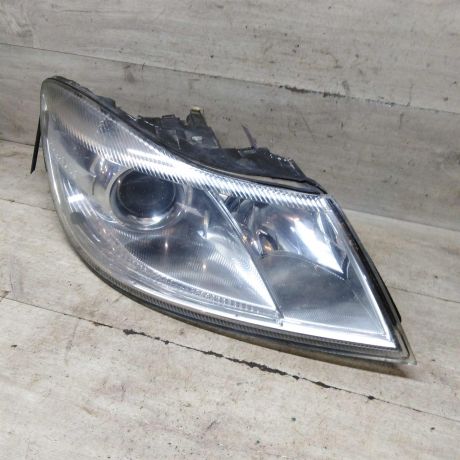 fara-peredniaia-pravaia-skoda-octavia-a5-rest-defekt-art-96620-big-0