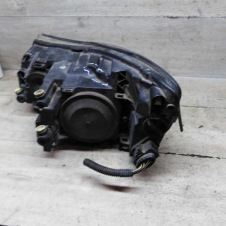 fara-peredniaia-pravaia-skoda-octavia-a5-rest-defekt-art-96620-big-1