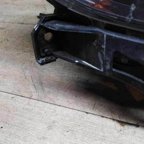 fara-peredniaia-pravaia-mazda-3-bk-xetcbek-art-96790-big-3