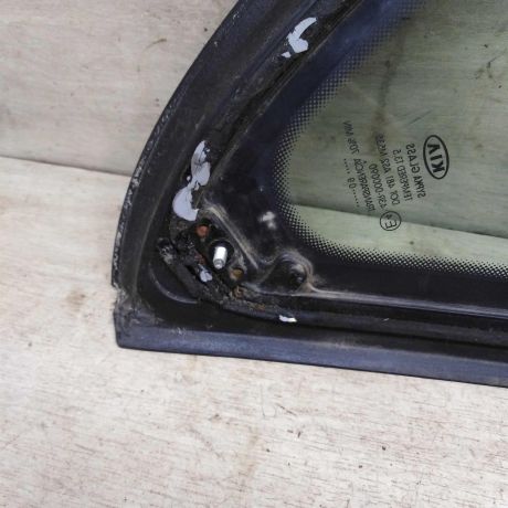 steklo-gluxoe-zadnee-levoe-kia-ceed-i-art-97015-big-1