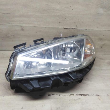 fara-peredniaia-levaia-renault-megane-ii-dorestailing-art-97668-big-0