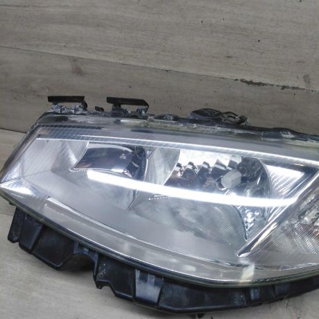 fara-peredniaia-levaia-renault-megane-ii-dorestailing-art-97668-big-1