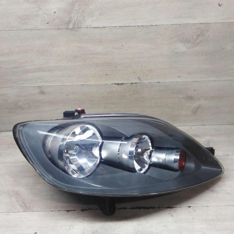 fara-peredniaia-pravaia-volkswagen-golf-plus-art-97669-big-2