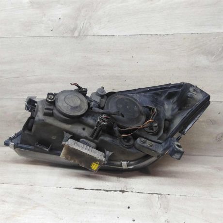 fara-peredniaia-pravaia-nissan-primera-p12-ksenon-art-97875-big-2