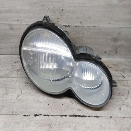 fara-peredniaia-pravaia-mercedes-c-klass-w203-kupe-art-98148-big-0