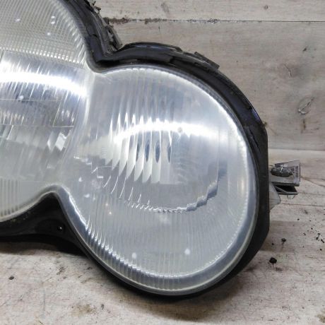 fara-peredniaia-pravaia-mercedes-c-klass-w203-kupe-art-98148-big-1