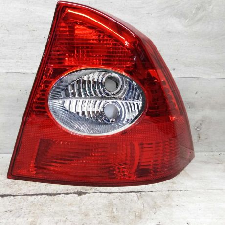 fonar-zadnii-pravyi-ford-focus-2-sedan-art-98232-big-0