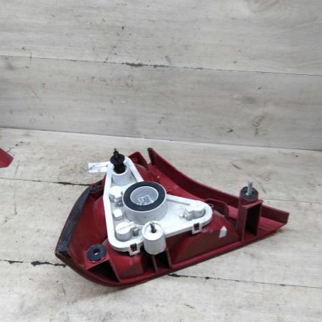 fonar-zadnii-pravyi-ford-focus-i-art-98311-big-1