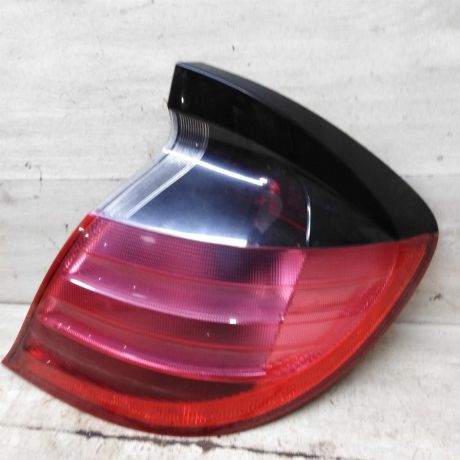 fonar-zadnii-pravyi-mercedes-c-klass-w203-kupe-art-99053-big-0