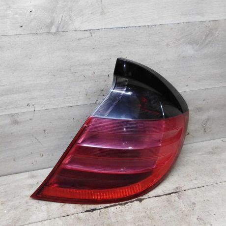 fonar-zadnii-pravyi-mercedes-c-klass-w203-kupe-art-99053-big-1
