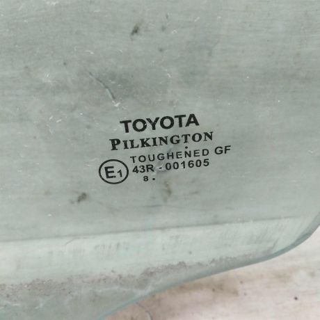 steklo-dveri-perednee-levoe-toyota-avensis-iii-art-99184-big-1