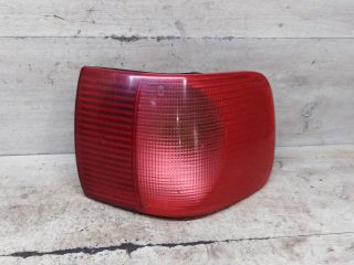 fonar-zadnii-pravyi-audi-80-b4-sedan-art-99402