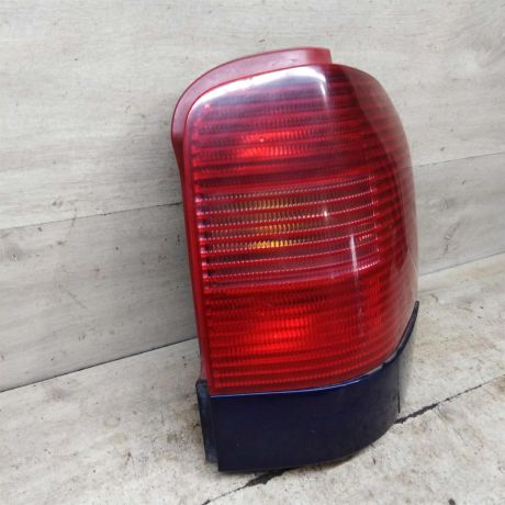 fonar-zadnii-pravyi-volkswagen-sharan-rest-art-99616-big-4