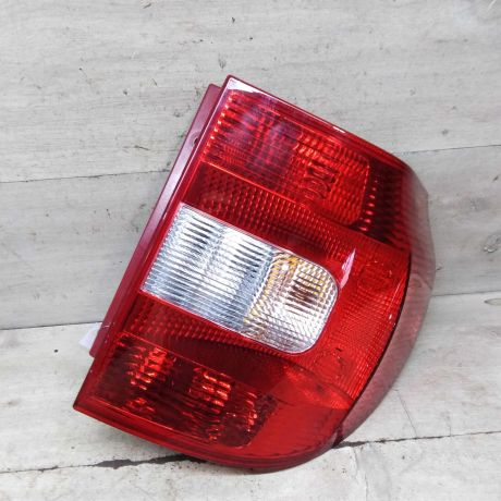 fonar-zadnii-pravyi-skoda-yeti-i-art-100230-big-4