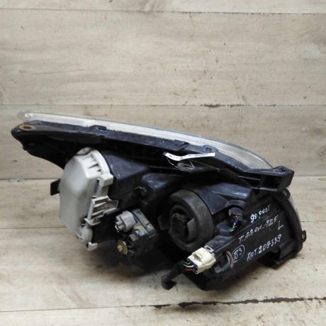 fara-peredniaia-levaia-toyota-avensis-t25-art-100268-big-1