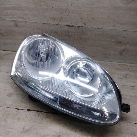 fara-peredniaia-pravaia-volkswagen-jetta-5-volkswagen-golf-5-art-100423-big-6