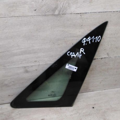 steklo-gluxoe-zadnee-pravoe-fortocka-ford-focus-i-sedan-art-100836-big-0