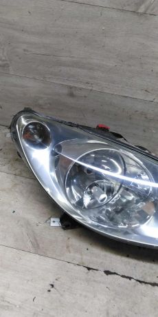 fara-peredniaia-pravaia-peugeot-307-defekt-art-100936-big-3