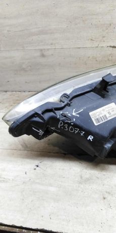 fara-peredniaia-pravaia-peugeot-307-defekt-art-100936-big-8