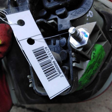 fonar-zadnii-pravyi-v-krysku-bagaznika-renault-fluence-i-art-101596-big-3