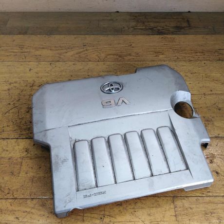 dekorativnaia-kryska-dvigatelia-toyota-camry-v40-35i-2gr-art-31164-big-0