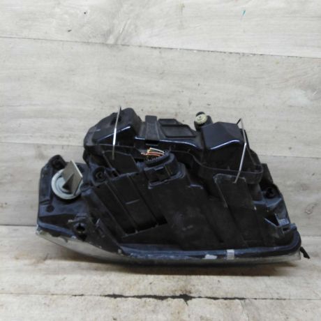 fara-peredniaia-levaia-audi-a6-c5-dorestailing-art-101920-big-1