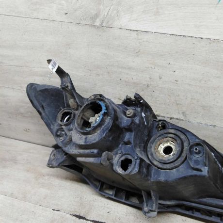 fara-peredniaia-levaia-mazda-3-bk-defekty-sedan-art-102110-big-8