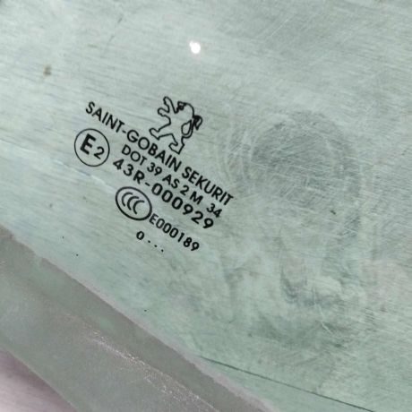 steklo-dveri-zadnee-levoe-peugeot-308-i-art-102515-big-1