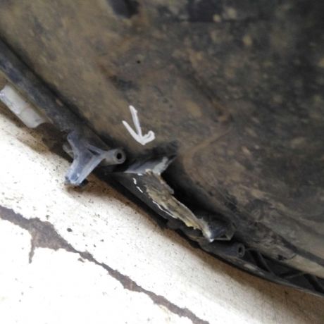 fara-peredniaia-pravaia-peugeot-308-i-defekty-na-foto-16i-2010gv-peugeot-308-i-art-102812-big-1