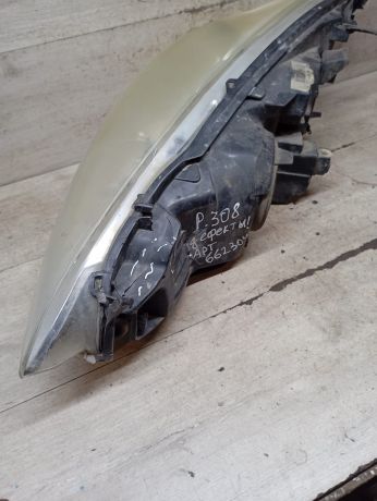 fara-peredniaia-pravaia-peugeot-308-i-defekty-na-foto-16i-2010gv-peugeot-308-i-art-102812-big-5
