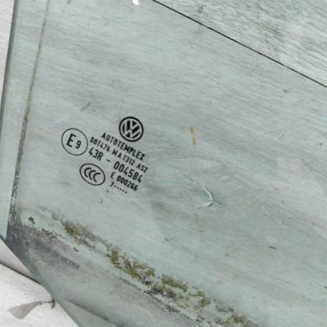 steklo-dveri-zadnee-pravoe-volkswagen-jetta-5-art-102841-big-2