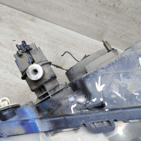 fara-peredniaia-pravaia-renault-logan-i-art-103390-big-3