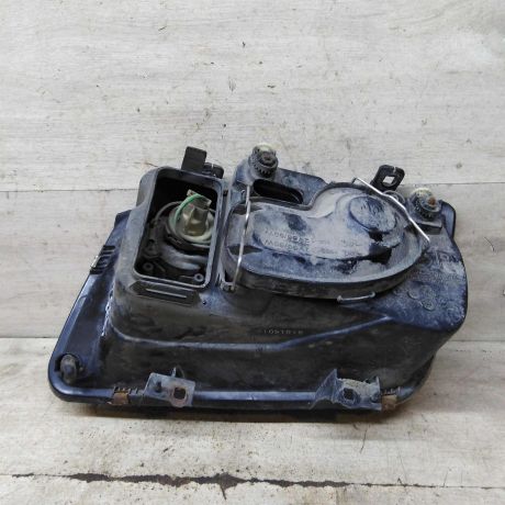 fara-peredniaia-pravaia-volkswagen-bora-volkswagen-jetta-4-art-103482-big-2