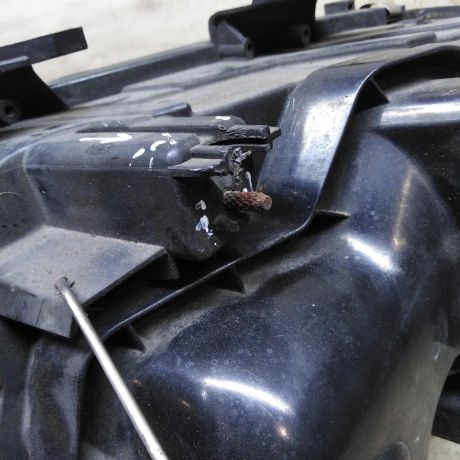 fara-peredniaia-pravaia-audi-a6-c5-rest-art-104121-big-4