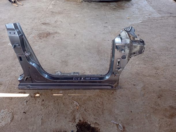 porog-kuzova-pravyi-volkswagen-jetta-vi-niz-srezan-art-104243-big-0