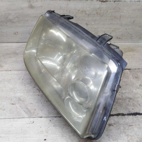 fara-peredniaia-pravaia-volkswagen-bora-art-104299-big-2