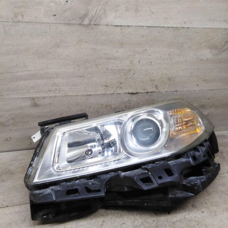 fara-peredniaia-levaia-renault-megane-ii-restailing-defekt-art-104513-big-1