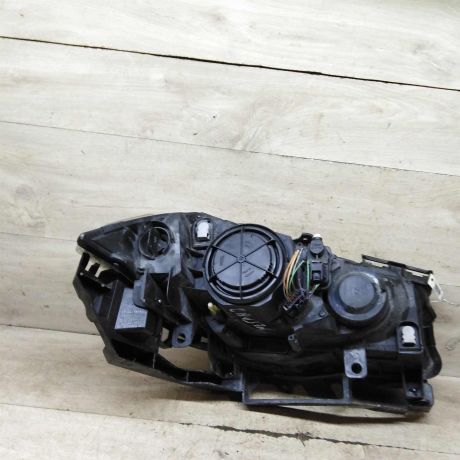 fara-peredniaia-levaia-renault-megane-ii-restailing-defekt-art-104513-big-3